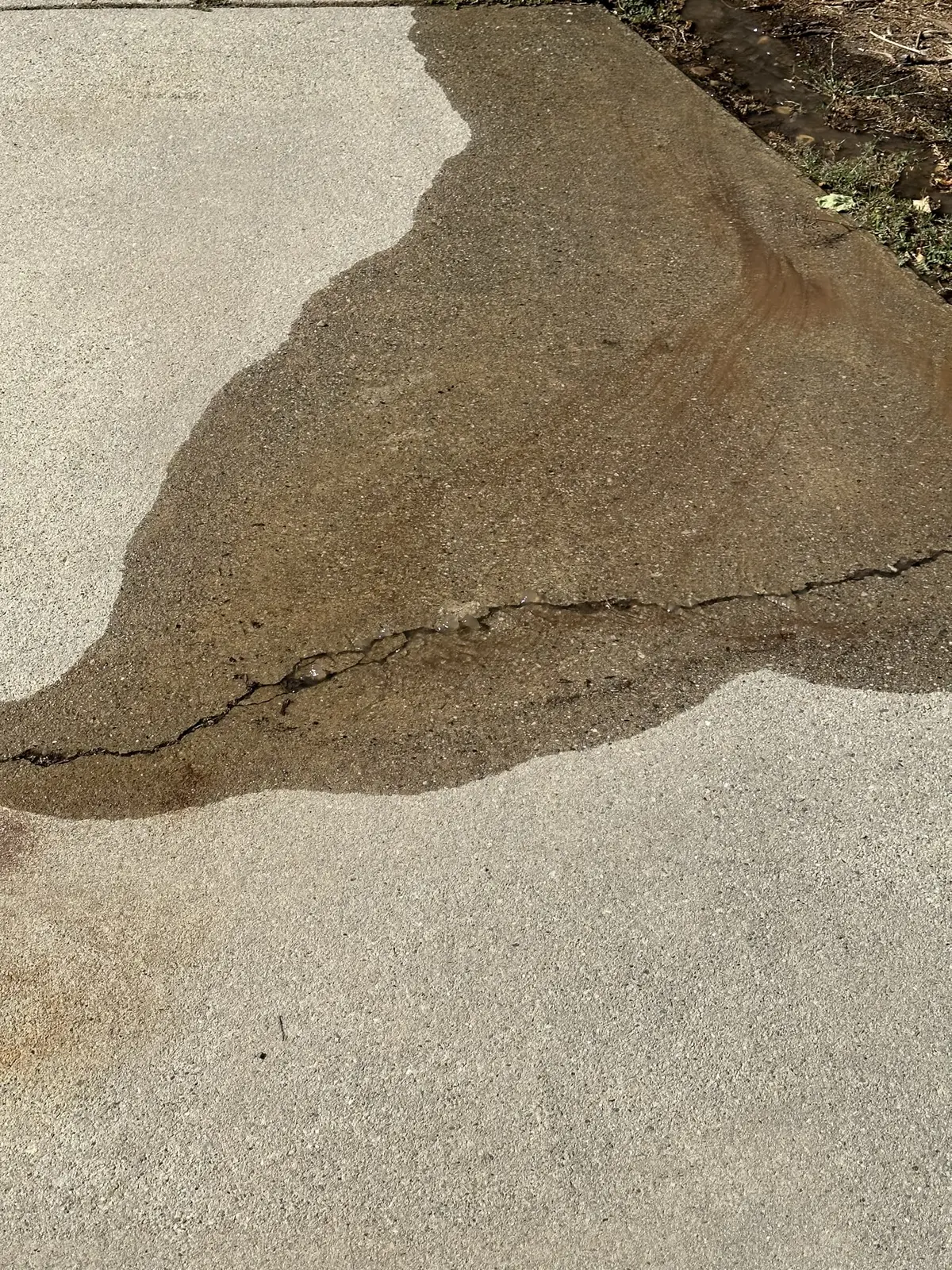 Leak site at the slab