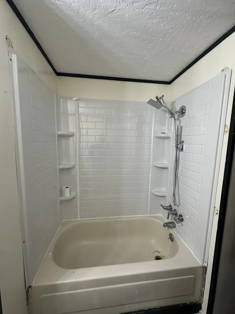 Tub and tile surround