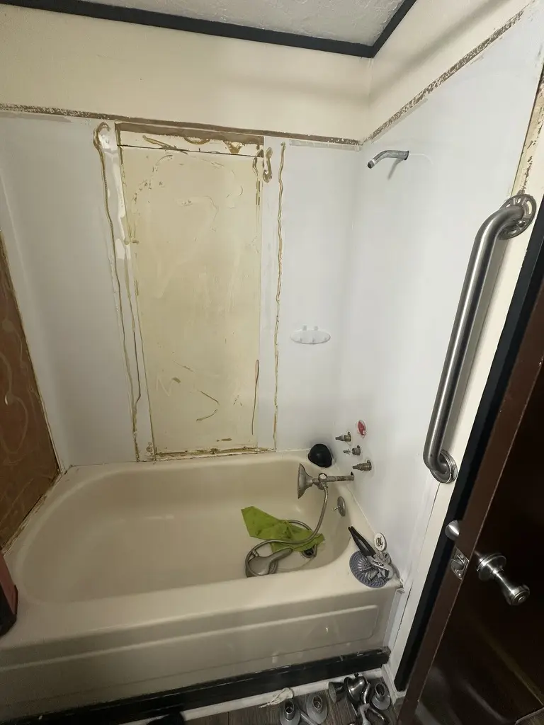 Bath remodel in progress