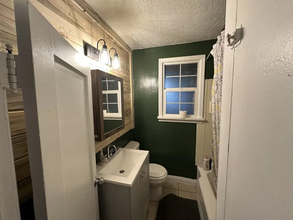 Vanity and finishes